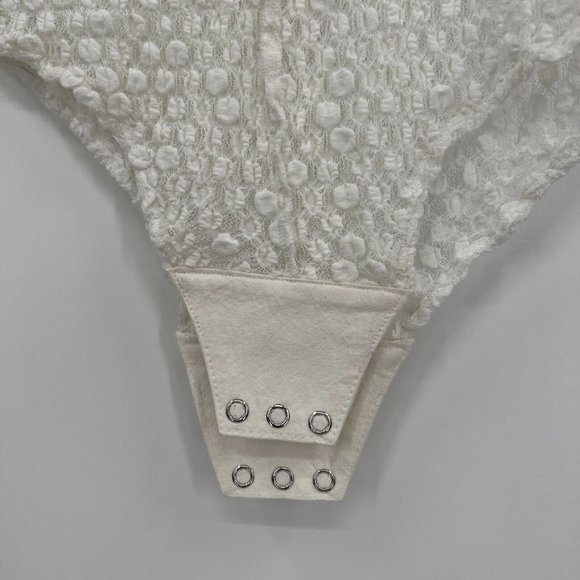 WNDERKAMMER Women's Curved Arm Coloration Bodysuit White Bubble Stitch sz L NWT - Picture 4 of 9